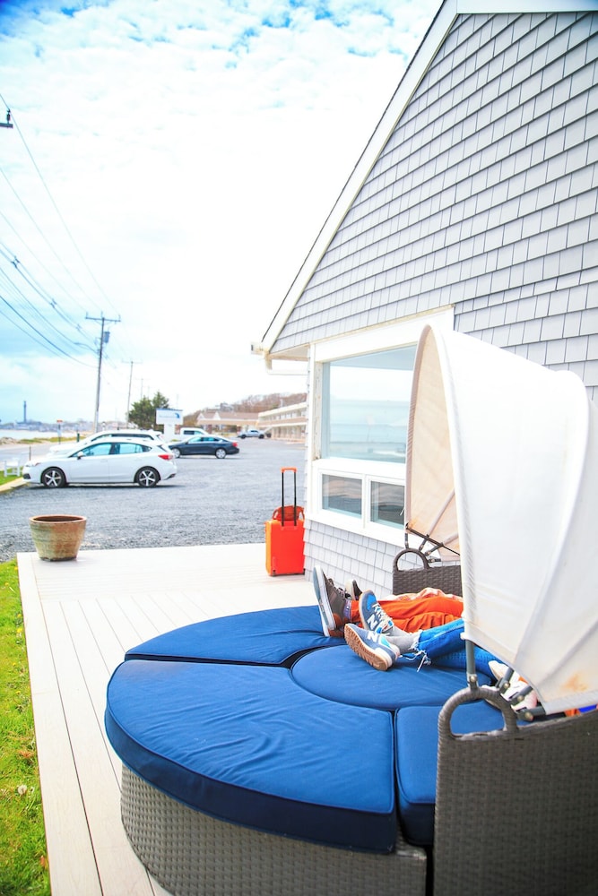 Breakwater Hotel - carbon neutral hotel in Provincetown