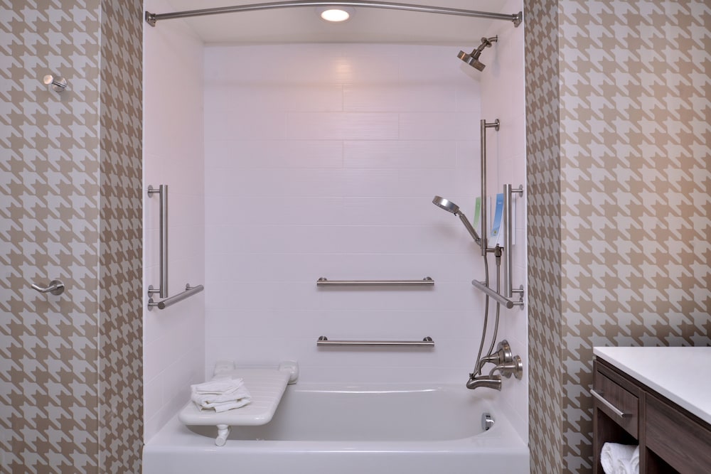 Home2 Suites by Hilton Portland Airport OR - photo 35