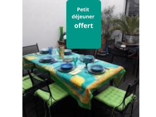 Patio2 Pezenas Centre Il Y a Plus Cher Mais C Est Moins Bien in Pezenas, France