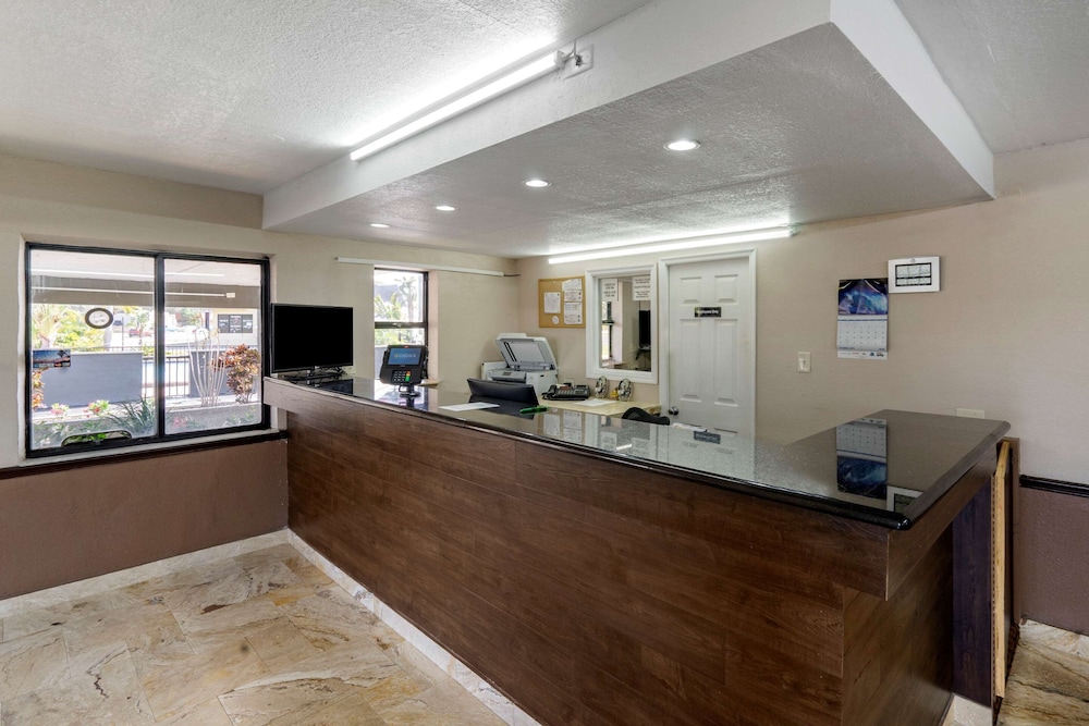 Rodeway Inn Clearwater Dunedin - photo 2