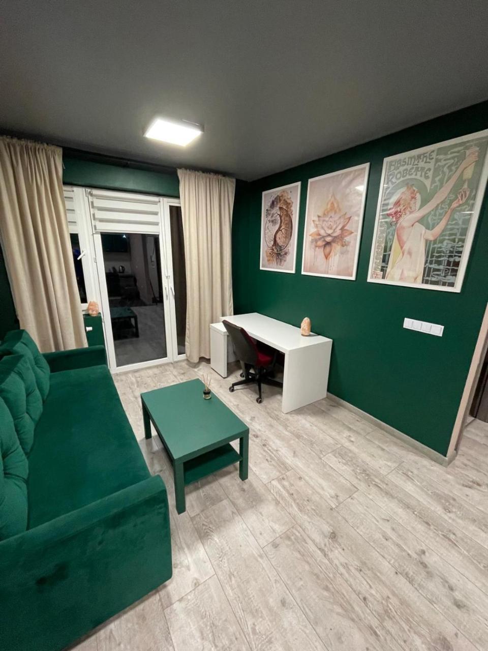 Yoniharmony 2 Parking Places — hotel in Sosnowiec