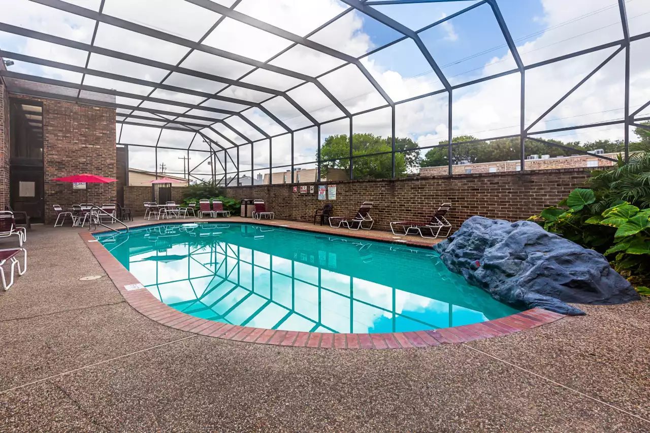 Clarion Pointe Lake Jackson Clute - photo 17