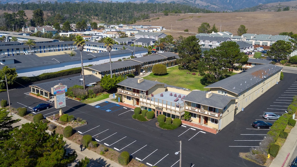 Silver Surf Motel - photo 135
