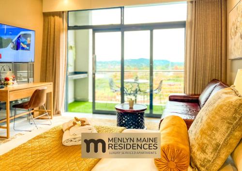 Menlyn Maine Residences Napoli with king sized bed — 4-Star Luxury Hotel in Pretoria, South Africa