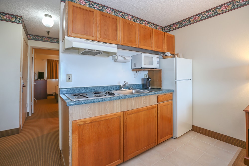 Ebb Tide Oceanfront Inn - photo 44
