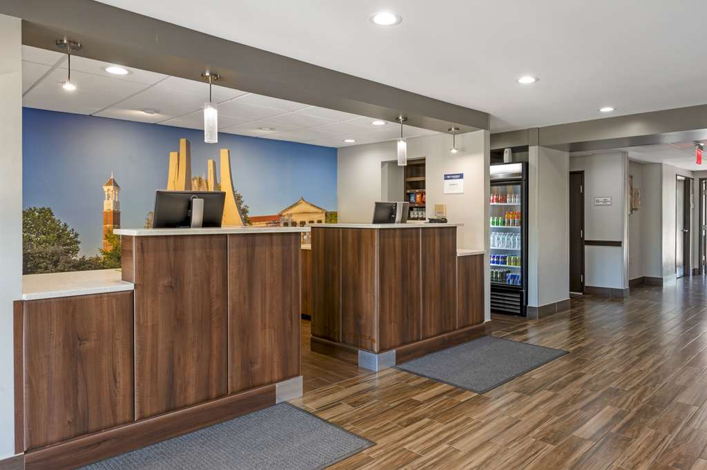 Best Western Plus Lafayette Hotel University Area - photo 11
