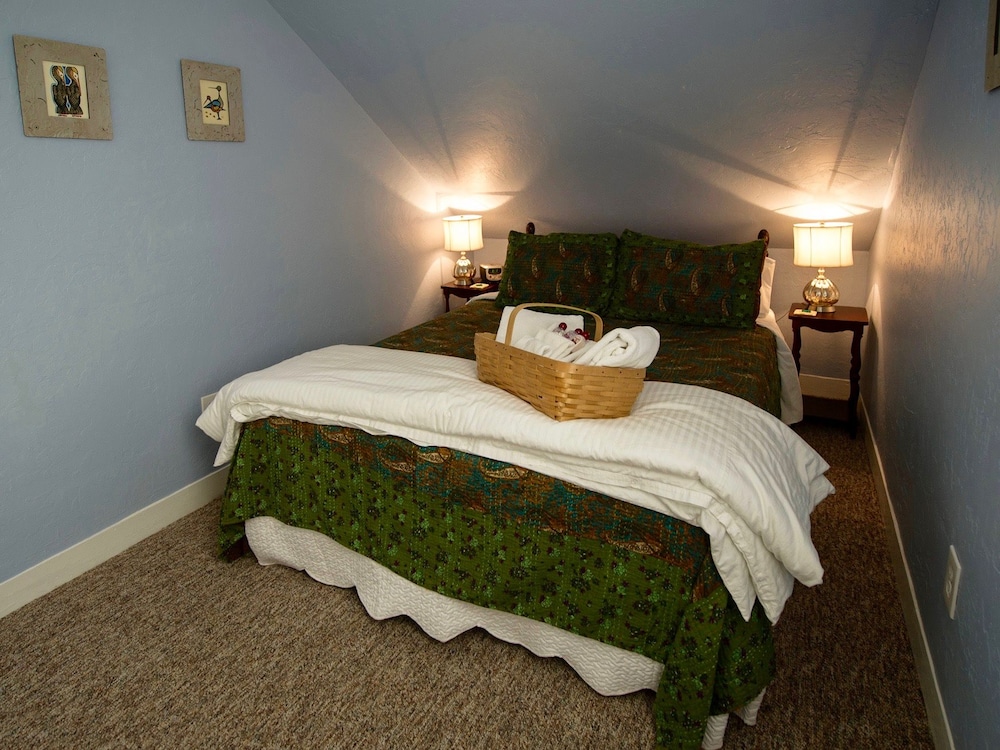 Coach Stop Inn - photo 8