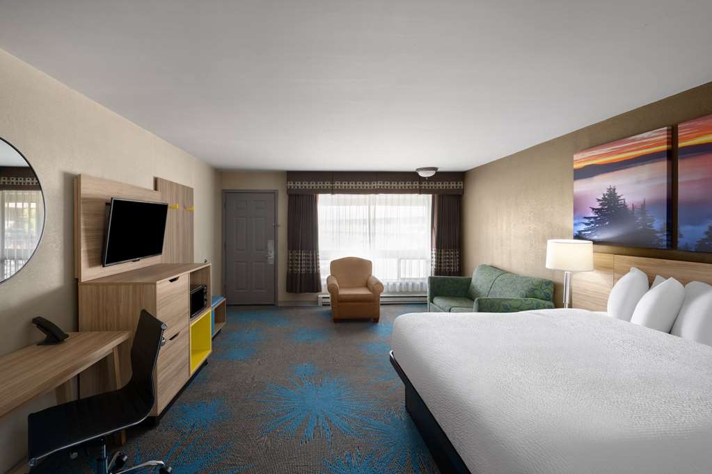 Days Inn by Wyndham Klamath Falls - photo 30