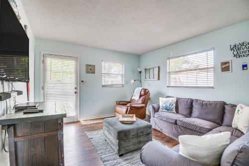 Cape Canaveral Cottage with Hot Tub Walk to Beach — 4-Star Luxury Hotel in Cape Canaveral, United States