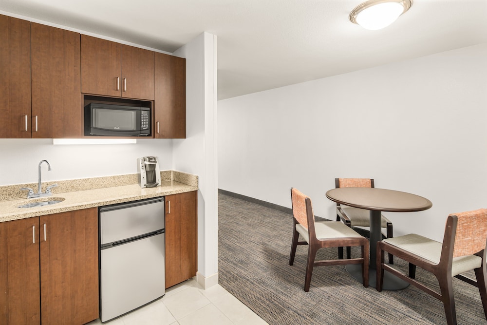 Holiday Inn Express & Suites Wilmington Newark by IHG - photo 8