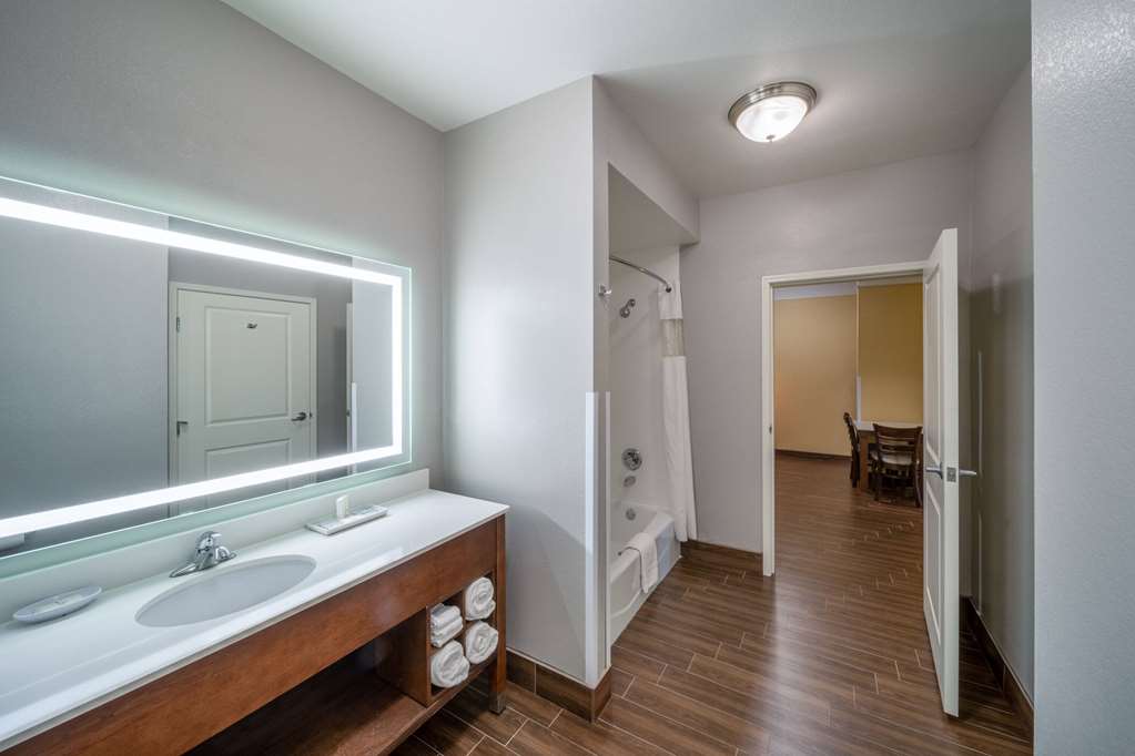 La Quinta Inn & Suites by Wyndham Houston NW Beltway8 WestRD - photo 39