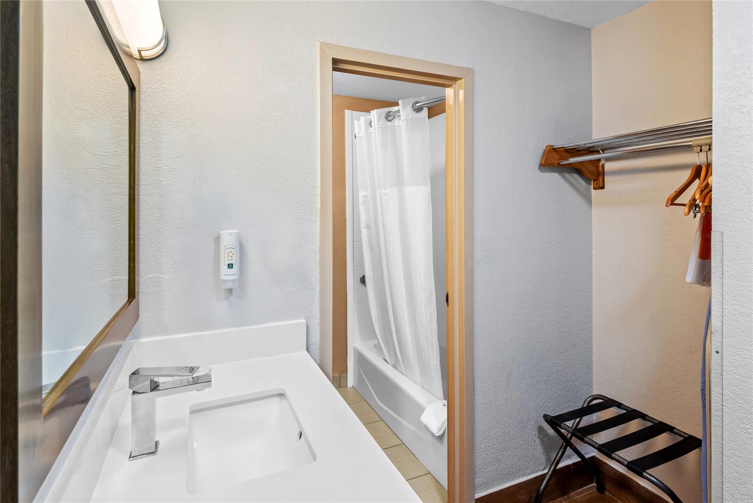 Quality Inn West Des Moines Clive - photo 26
