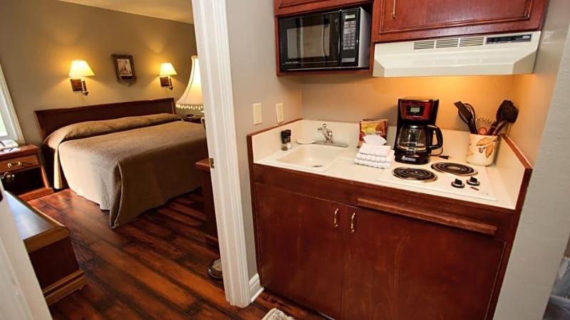 Baileys Harbor Yacht Club Resort - photo 46