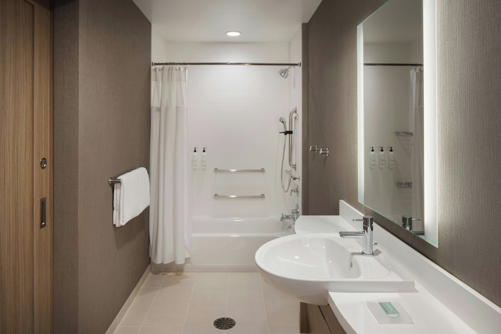 SpringHill Suites by Marriott Bowling Green - photo 15
