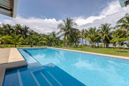Salvatierra Beachfront Hotel — hotel in Bejuco