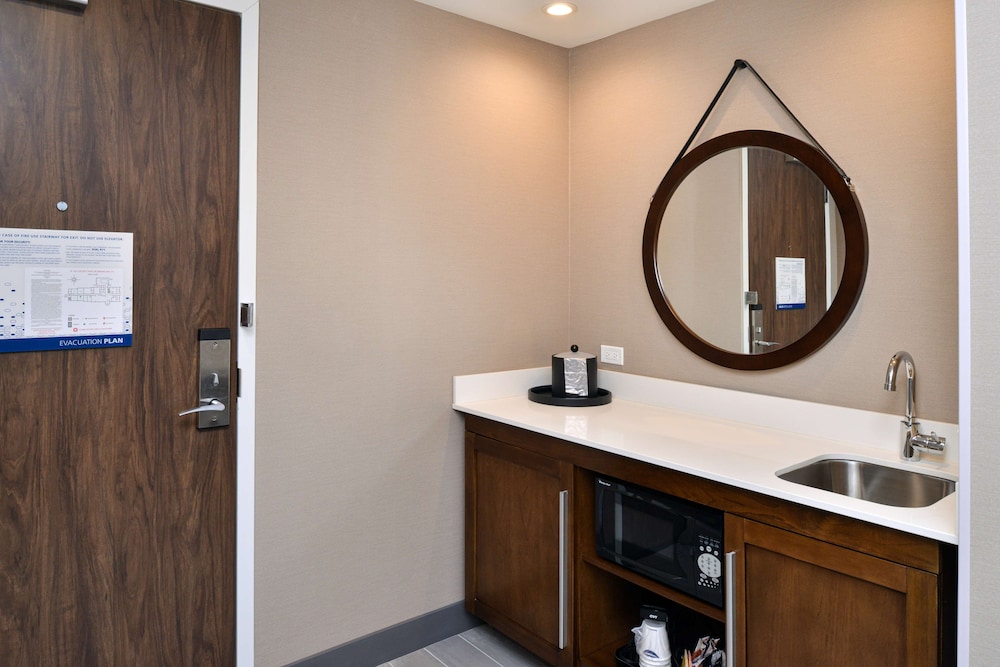 Hampton Inn & Suites Adrian - photo 34