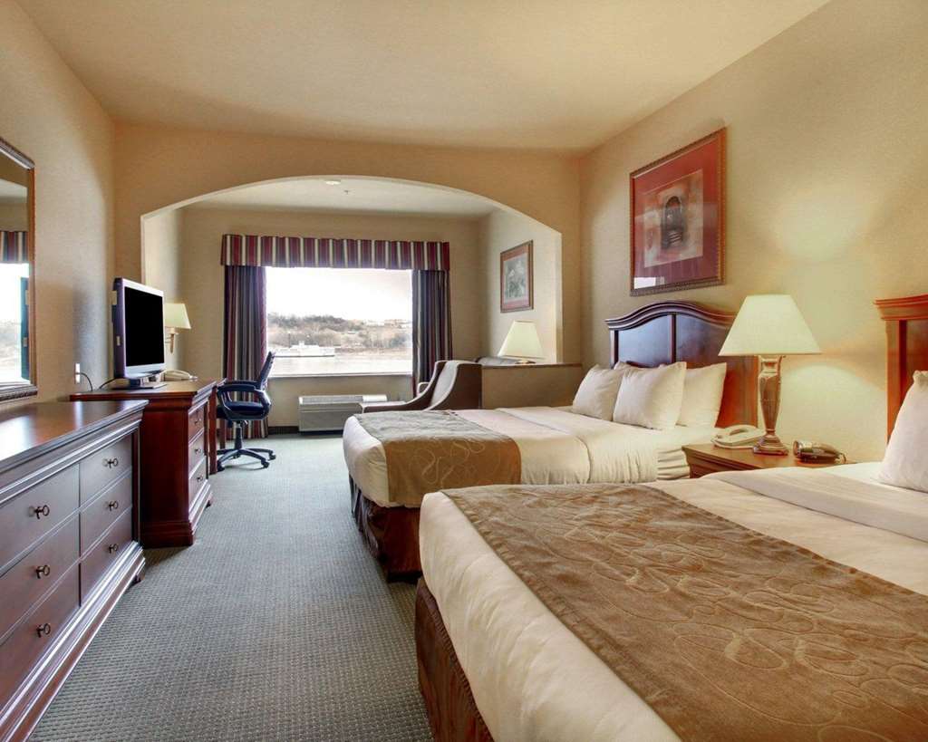 Clarion Suites Vidalia Riverfront - photo 12