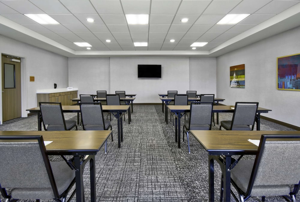 Home2 Suites By Hilton Whitestown Indianapolis NW - photo 33
