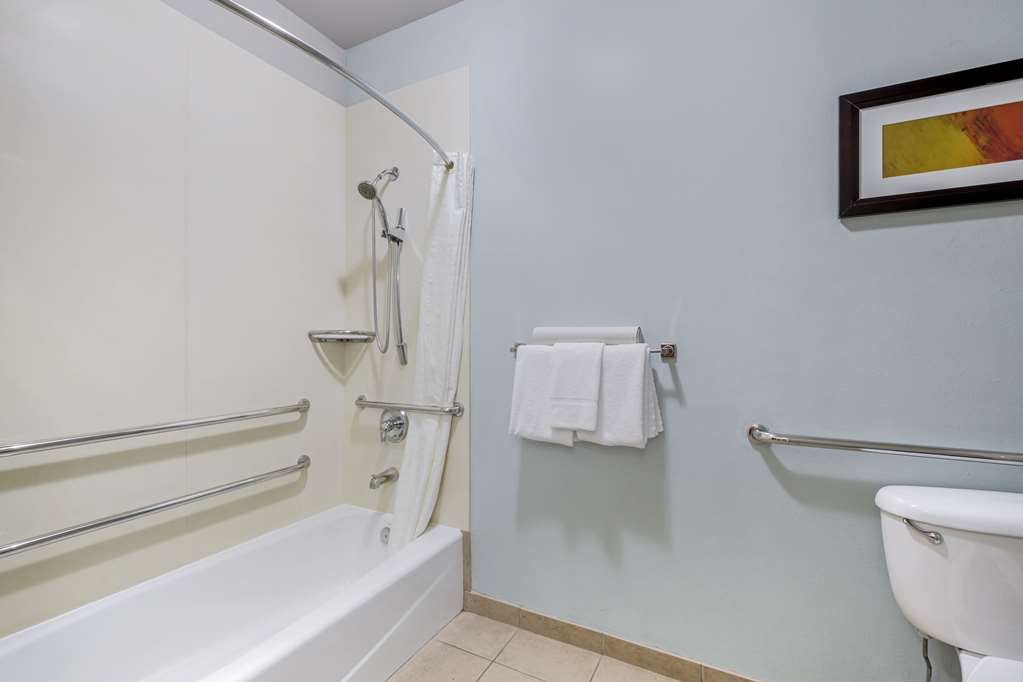 Best Western Plus Peppertree Inn At Omak - photo 30