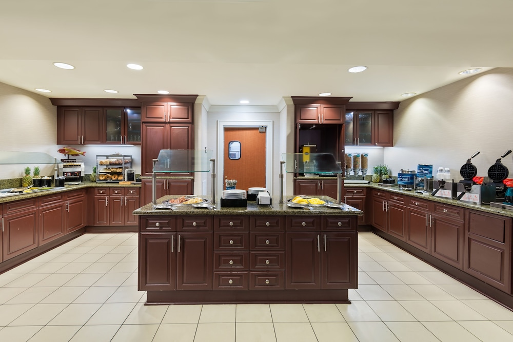 TownePlace Suites by Marriott Knoxville Cedar Bluff - photo 21