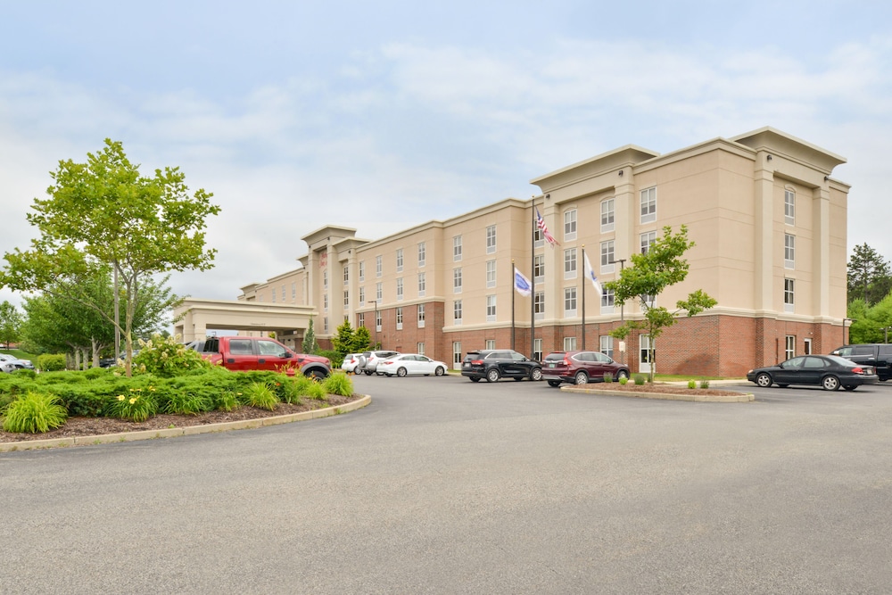 Hampton Inn & Suites Plymouth - photo 74