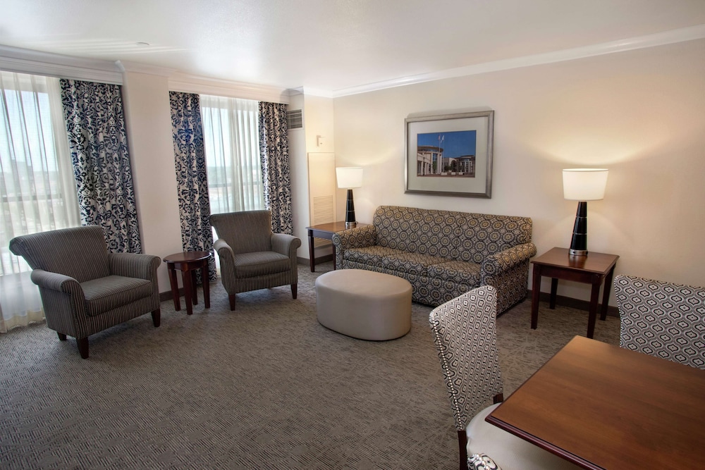 President Abraham Lincoln Springfield DoubleTree by Hilton - photo 6