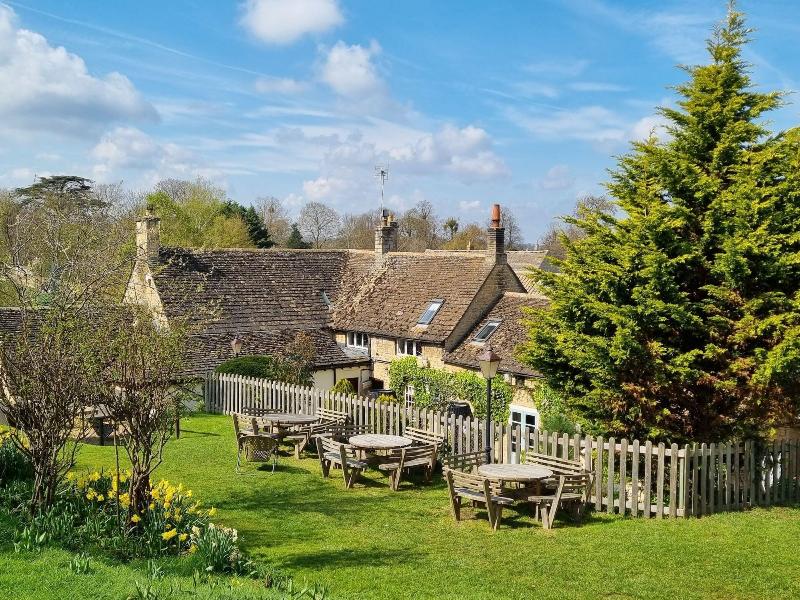 The White Hart - carbon neutral hotel in Stamford