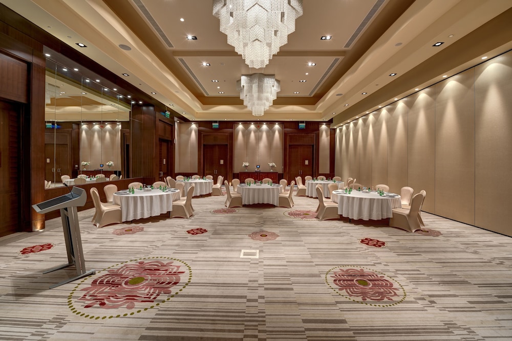 Crowne Plaza Duqm by IHG — Hayma' — photo 4