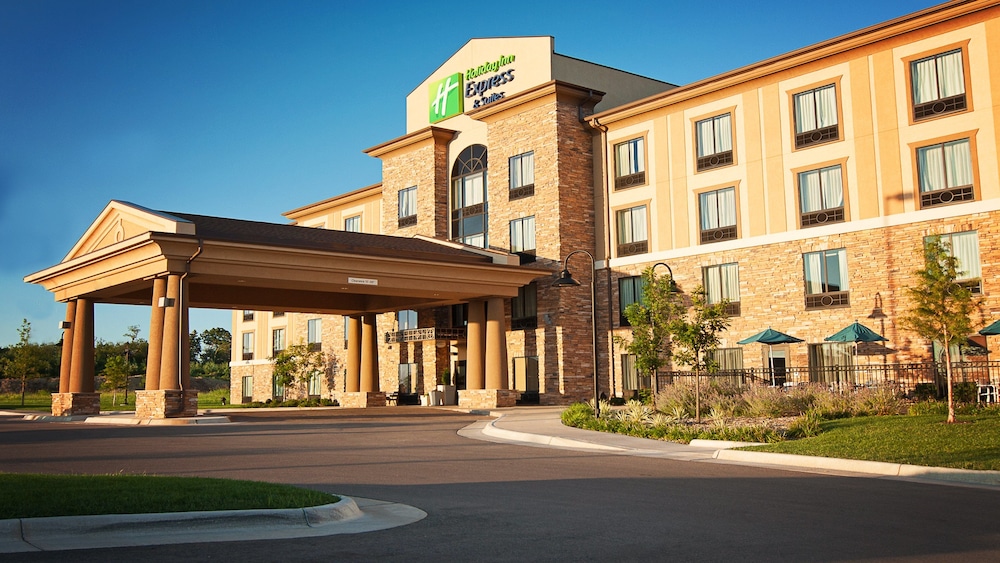 Holiday Inn Express & Suites Wichita Northeast by IHG - photo 32