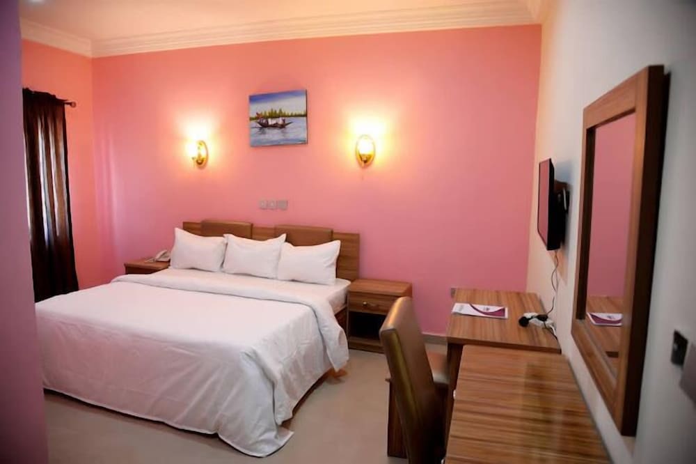 Colonades Hotel - last minute hotel in Lagos