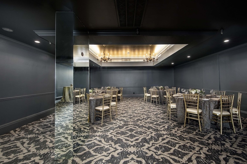 The Fairmount Hotel - photo 3