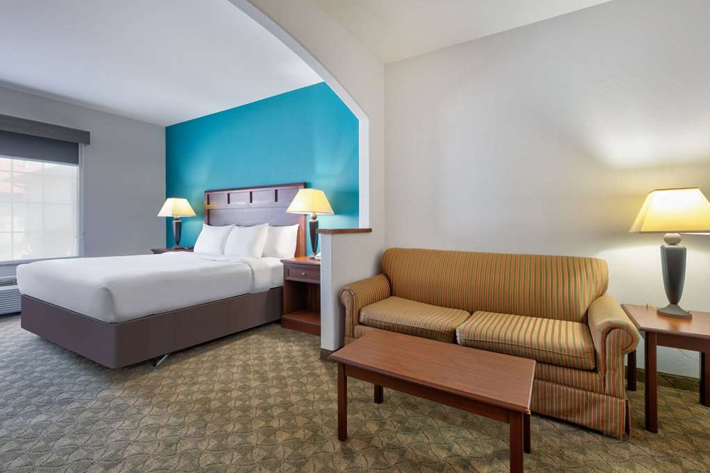 Baymont Inn & Suites by Wyndham Glen Rose - photo 17