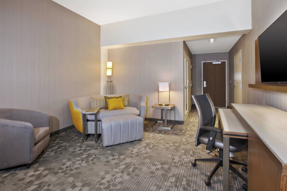 Courtyard by Marriott St. Joseph Benton Harbor - photo 12