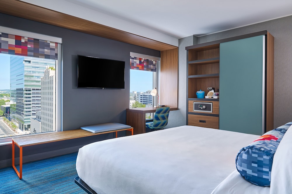 Aloft Austin Downtown - featured photo