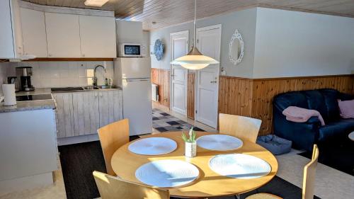 Liten uggla - carbon neutral hotel in Unknown City
