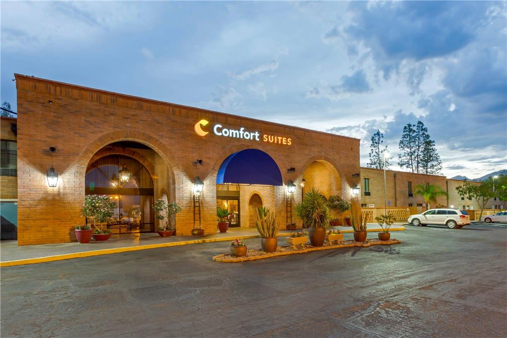 Comfort Suites Tucson near Sabino Canyon - photo 5