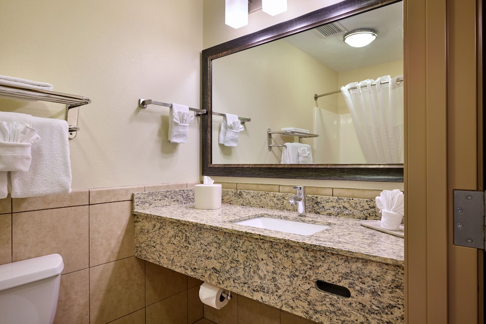 AmericInn by Wyndham Hailey Sun Valley - photo 19