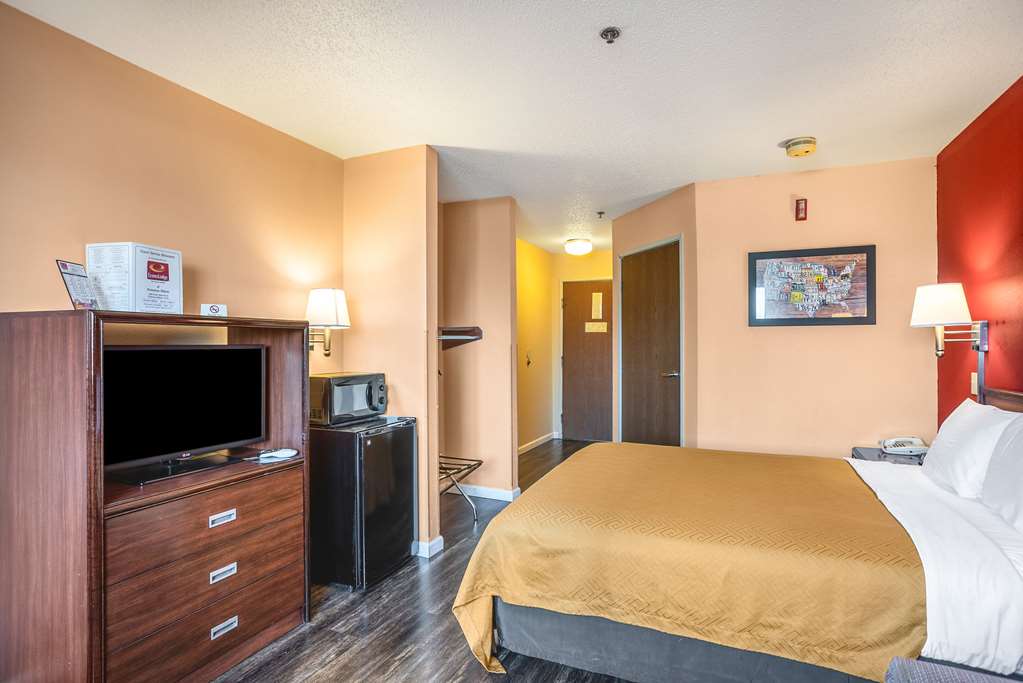 Econo Lodge Princeton - photo 14