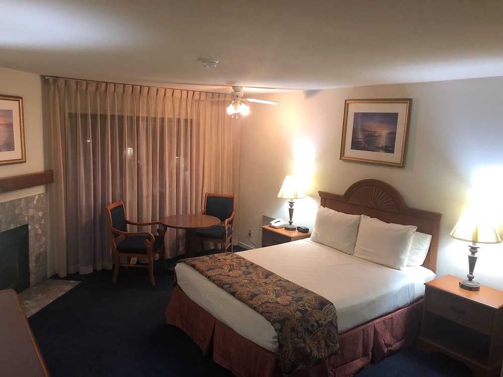 Monarch Resort - photo 15