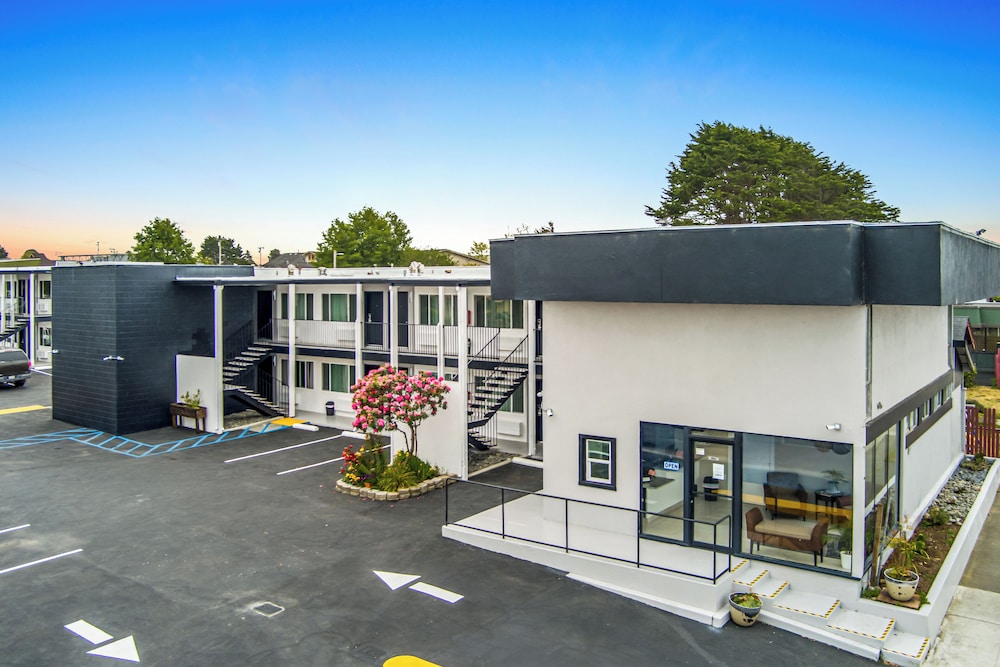 Laguna Inn - featured photo