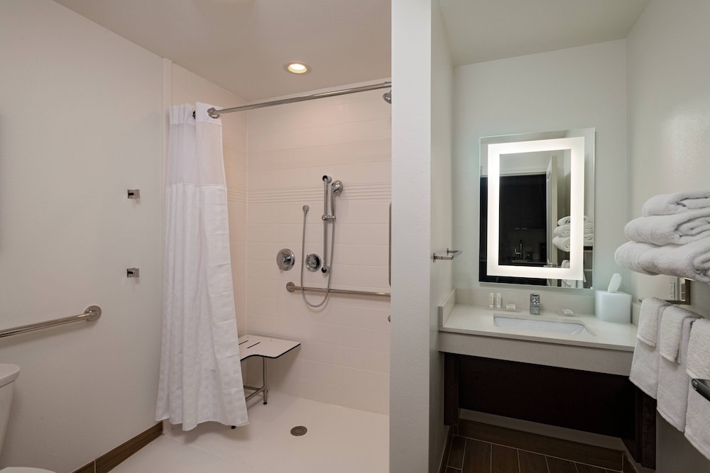 TownePlace Suites by Marriott San Antonio Northwest at The RIM - photo 15