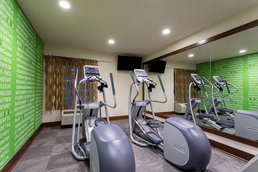 La Quinta Inn & Suites by Wyndham Pigeon Forge - photo 8