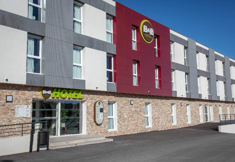 B&B Hotel Sainte Maxime Golfe De Saint Tropez in Sainte-Maxime, France