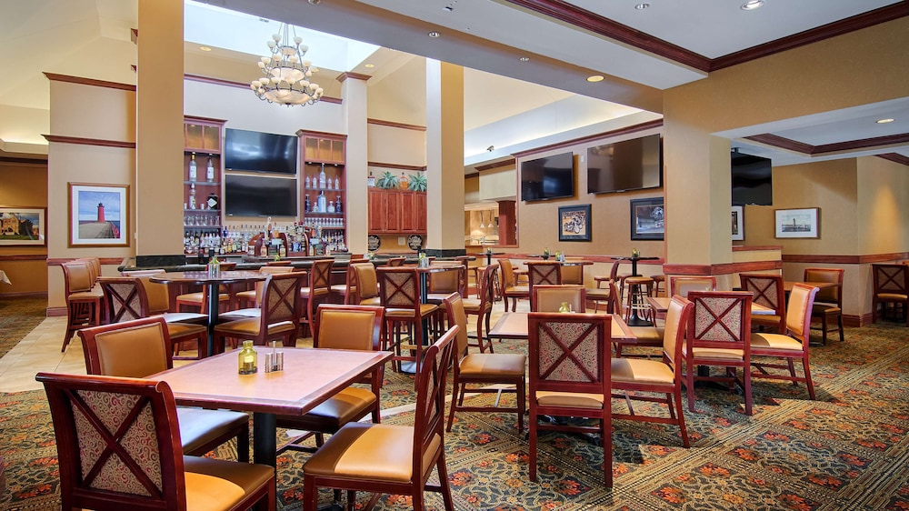 Hilton Garden Inn Milwaukee Northwest Conference Center - photo 33