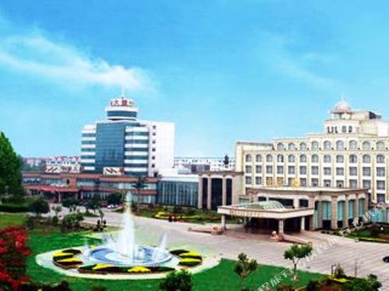 Huatai Hotel — hotel in Guangrao
