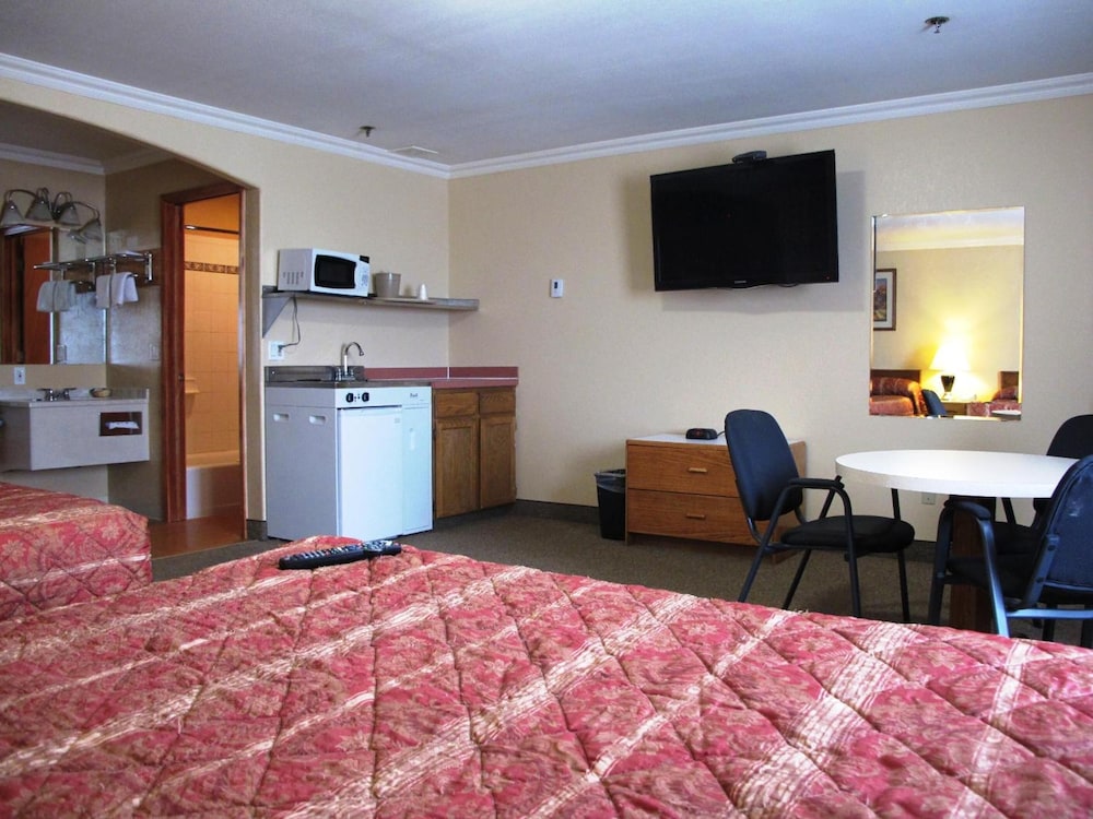 Merrill Field Inn - photo 23