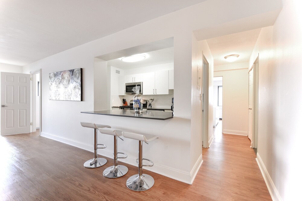 Global Luxury Suites At Emerson Place - photo 16