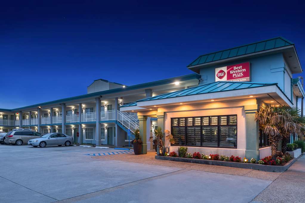 Best Western Plus Holiday Sands Inn & Suites - featured photo