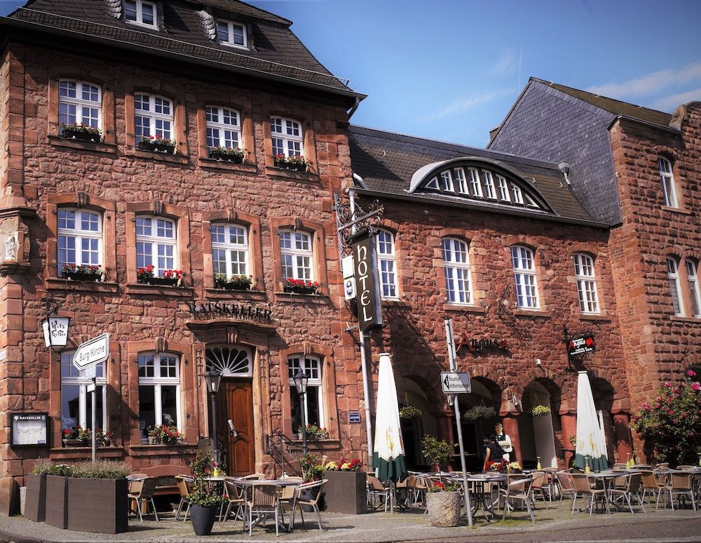 Hotel Restaurant Ratskeller Nideggen — Nideggen