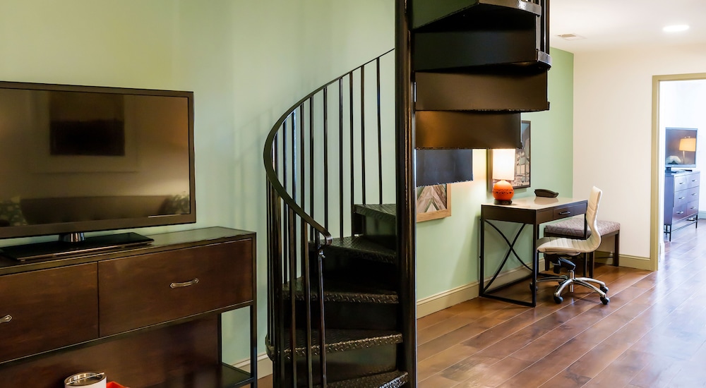 Hotel Indigo Savannah Historic District by IHG - photo 10